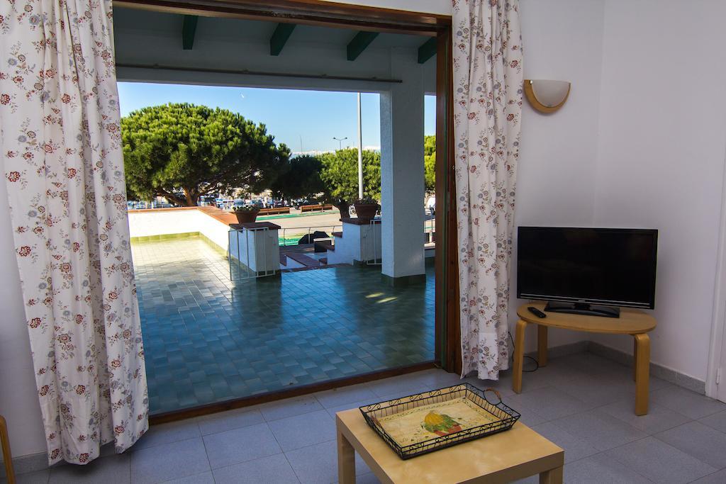 Agi Casa Puerto Villa Roses Oda fotoğraf