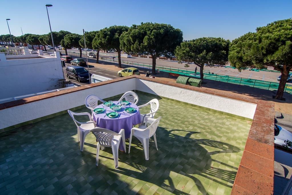 Agi Casa Puerto Villa Roses Oda fotoğraf